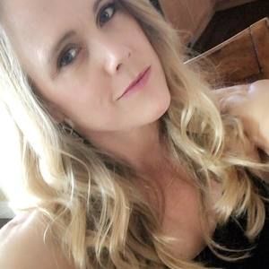 Meet your Posher, Briana